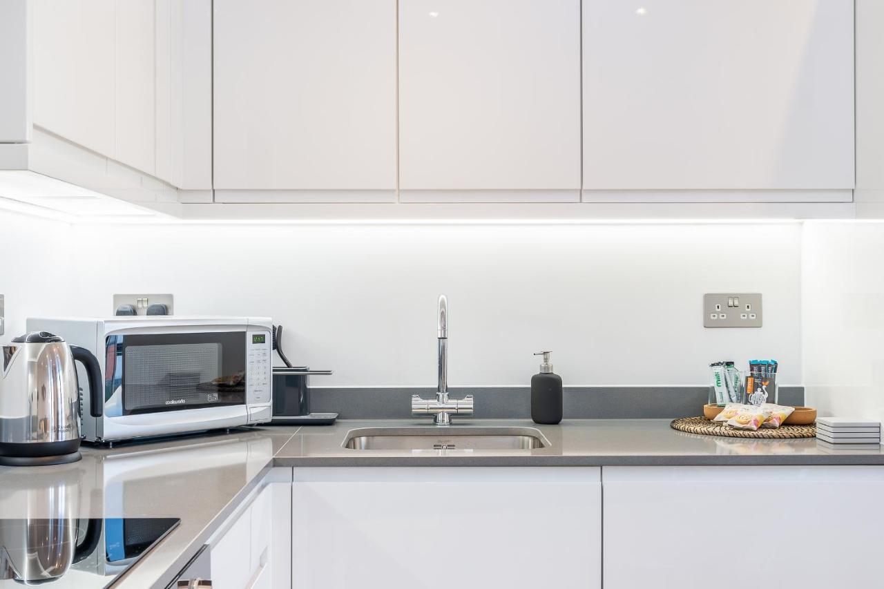 St Albans 2 Bed Luxury City Apartment, 5 Mins Walk To Train & Allocated Parking Ngoại thất bức ảnh
