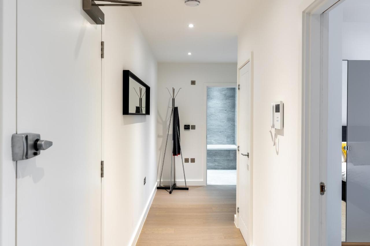 St Albans 2 Bed Luxury City Apartment, 5 Mins Walk To Train & Allocated Parking Ngoại thất bức ảnh